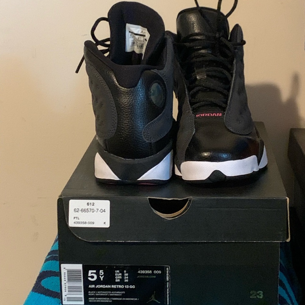 Air Jordan Retro 13 size 5.5